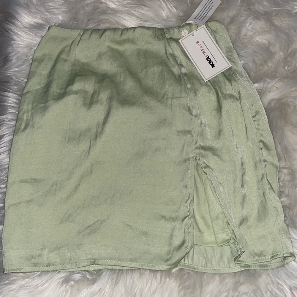 FashionNova vintage satin skirt